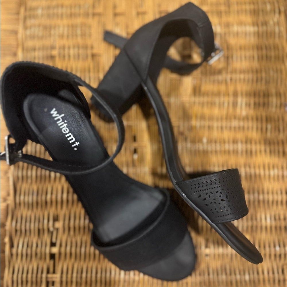 White Mt size 10 women's strap sandals